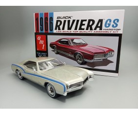 AMT 1/25 1966 Buick Riviera GS (Level 2)