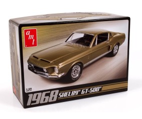 AMT 1968 Shelby GT-500 Molded in Lime Gold 1/25 Model Kit (Level 3)