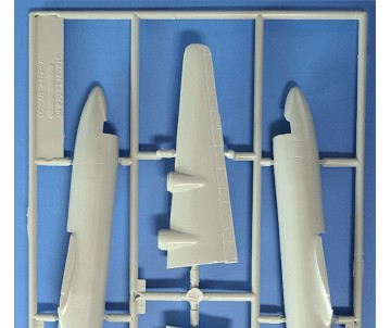 Academy 1/144 USAF C-118 Liftmaster
