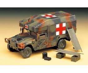 Academy 1/35 M997 Maxi Ambulance