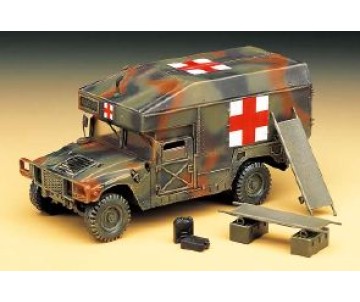 Academy 1/35 M997 Maxi Ambulance