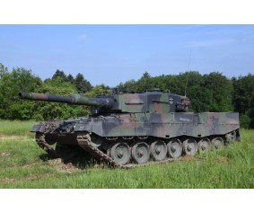 Academy 1/72 German Army Leopard 2A4