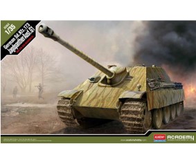 Academy 1/35 German Sd.kfz.173 Jagdpanther Ausf.G1