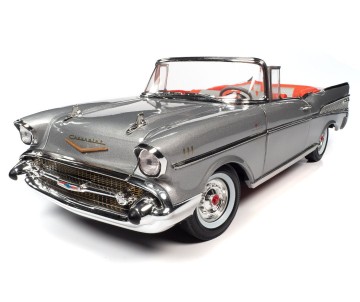 Auto World 1/18 1957 Chevrolet Bel Air Convertible - Inca Silver