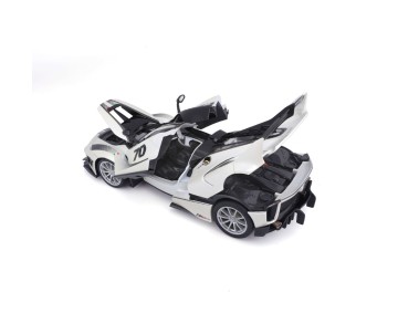 Bburago 1/18 R&P Ferrari FXX K EVO (Pearl White #70)