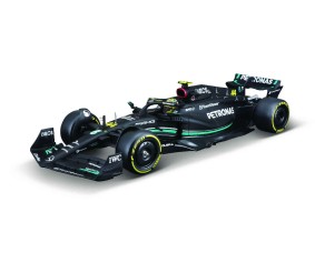 Bburago 1/24 Race Mercedes W14 (2023) with driver (Hamilton #44)