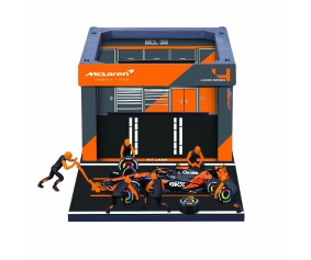 Bburago 1/43 Race Formula McLaren MCL38 Pit Pass (2024) - Norris #4