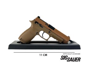 GoatGuns 1/2.5 Scale SIG Sauer M17 Metal Diecast Model Assembly Kit - Dark Tan, Coyote Tan and Black