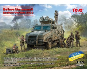 ICM 1/35 Before the assault. Eastern Ukraine 2022 (‘Kozak-2’, special forces soldiers, female drone operators, driver, 
shooter)