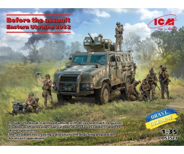 ICM 1/35 Before the assault. Eastern Ukraine 2022 (‘Kozak-2’, special forces soldiers, female drone operators, driver, 
shooter)