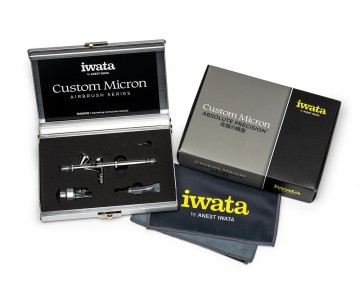 Iwata Custom Micron CM-B Gravity Feed Dual Action Airbrush