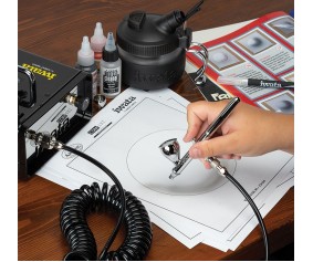 Iwata Beginner Airbrush Kit with NEO CN