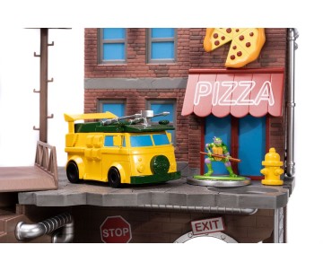 Jada Nano Scene TMNT Turtle Lair with 4 Figures