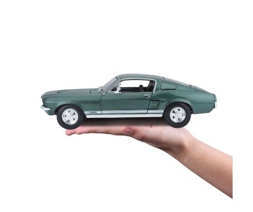Maisto 1/18 SE 1967 Ford Mustang GTA Fastback - Metallic Green