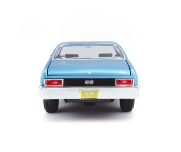 Maisto 1/24 SE 1970 Chevrolet Nova SS - Metallic Blue