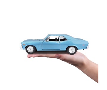 Maisto 1/24 SE 1970 Chevrolet Nova SS - Metallic Blue