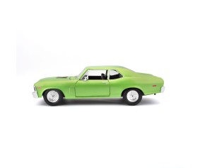 Maisto 1/24 Special Edition 1970 Chevrolet Nova SS (Metallic Lime Green)