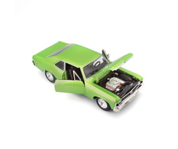 Maisto 1/24 Special Edition 1970 Chevrolet Nova SS (Metallic Lime Green)