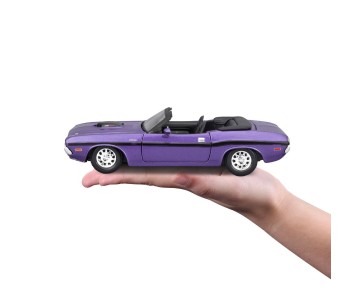 Maisto 1/24 SE 1970 Dodge Challenger R/T Convertible - Purple