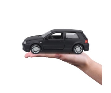 Maisto 1/24 SE Volkswagen Golf R32 - Dull Black