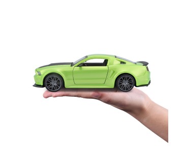 Maisto 1/24 SE 2014 Ford Mustang Street Racer - Metallic Light Green