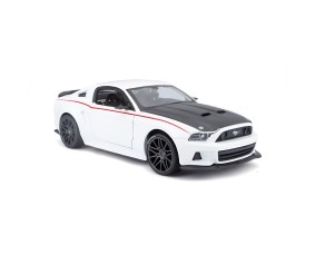 Maisto 1/24 SE 2014 Ford Mustang Street Racer - White