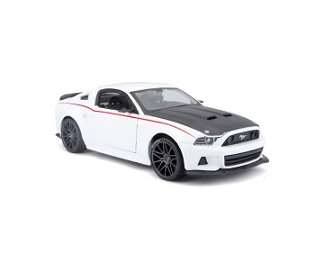 Maisto 1/24 SE 2014 Ford Mustang Street Racer - White