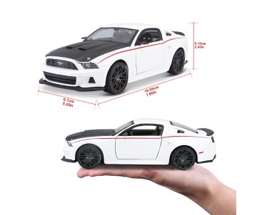 Maisto 1/24 SE 2014 Ford Mustang Street Racer - White
