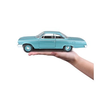 Maisto 1/18 SE 1962 Chevrolet Bel Air - Metallic Light Blue