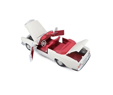 Maisto 1/18 SE 1967 Mercedes-Benz 280SE Cabrio - Cream