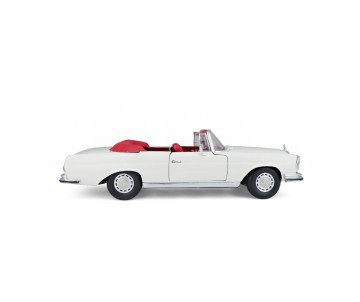 Maisto 1/18 SE 1967 Mercedes-Benz 280SE Cabrio - Cream