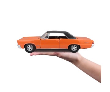 Maisto 1/18 SE 1965 Pontiac GTO (Hurst Edition) - Orange