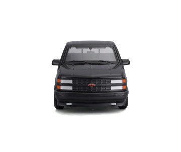 Maisto 1/24 SE 1993 Chevrolet 454 SS Pickup Truck - Black
