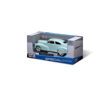 Maisto 1/24 SE 1948 Chevrolet Fleetline Aerosedan - Light Green
