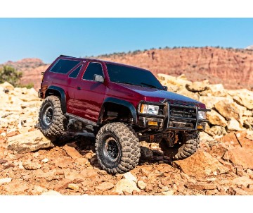 TRX-4 Scale and Trail™ crawler with Nissan® Pathfinder® Body: 1/10 scale 4X4 trail truck, fully-assembled, waterproof electronics, Ready-To-Drive®, with TQi™ 2.4 GHz 4-channel radio system, XL-5™ HV speed control, high/low transmission, remote locking dif