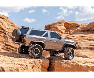 TRX-4 Scale and Trail™ crawler with Nissan® Pathfinder® Body: 1/10 scale 4X4 trail truck, fully-assembled, waterproof electronics, Ready-To-Drive®, with TQi™ 2.4 GHz 4-channel radio system, XL-5™ HV speed control, high/low transmission, remote locking dif