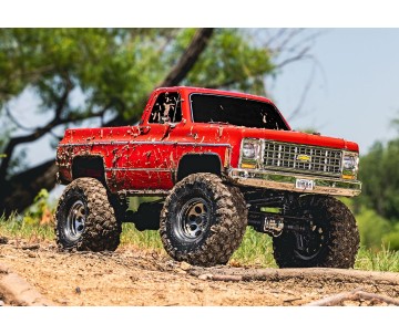 Traxxas TRX-4 Chevrolet K10 Cheyenne High Trail Edition (RED): 1/10 Scale 4X4 Trail Truck, Fully-Assembled, Waterproof electronics, Ready-To-Drive, with TQi 2.4GHz 4-channel Radio System, XL-5 HV Speed Control, Hi/Low Transmission, Remote Locking Differen Traxxas TRX-4 Chevrolet K10 Cheyenne High Trail Edition (RED): 1/10 Scale 4X4 Trail Truck, Fully-Assembled, Waterproof electronics, Ready-To-Drive, with TQi 2.4GHz 4-channel Radio System, XL-5 HV Speed Control, Hi/Low Transmission, Remote Locking Differen