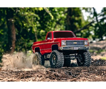 Traxxas TRX-4 Chevrolet K10 Cheyenne High Trail Edition (RED): 1/10 Scale 4X4 Trail Truck, Fully-Assembled, Waterproof electronics, Ready-To-Drive, with TQi 2.4GHz 4-channel Radio System, XL-5 HV Speed Control, Hi/Low Transmission, Remote Locking Differen Traxxas TRX-4 Chevrolet K10 Cheyenne High Trail Edition (RED): 1/10 Scale 4X4 Trail Truck, Fully-Assembled, Waterproof electronics, Ready-To-Drive, with TQi 2.4GHz 4-channel Radio System, XL-5 HV Speed Control, Hi/Low Transmission, Remote Locking Differen