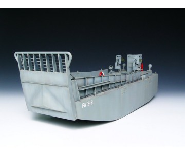 Trumpeter 1/35 WW II US Navy LCM(3) Landing craft