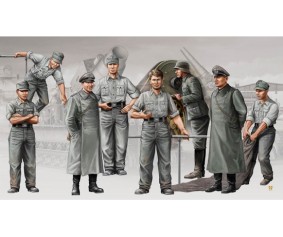 Trumpeter 1/35 German Artillery Crew (Morser Karl)