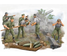 Trumpeter 1/35 German Field Howitzer Gun Crew (on firing)