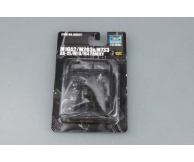 Trumpeter 1/35 AR-15/M16/M4 FAMILY-M733 (4 units) 