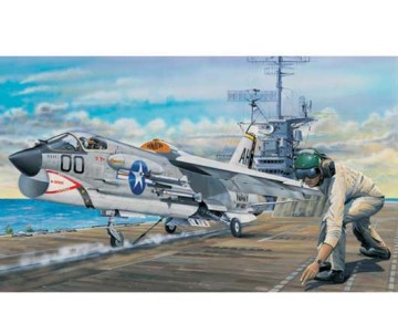 Trumpeter 1/32 F-8E Crusader 