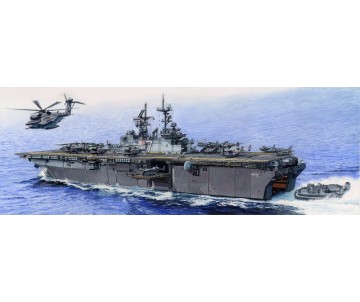 Trumpeter 1/350 USS IWO JIMA LHD-7