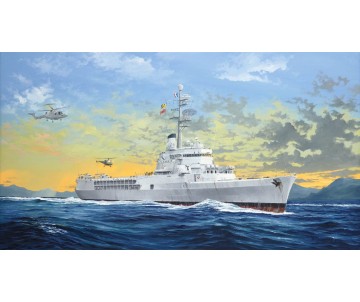 Trumpeter 1/350 French Navy Helicopter Cruiser Jeanne d’Arc 2008