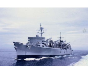 Trumpeter 1/700 AOE Fast Combat Support Ship USS Sacramento(AOE-1) Trumpeter 1/700 AOE Fast Combat Support Ship USS Sacramento(AOE-1)