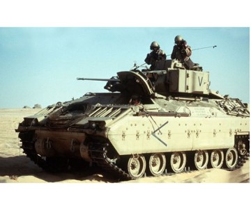 Trumpeter 1/72 M2A0 Bradley Fighting Vehicle