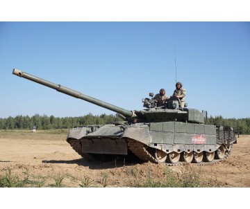 Trumpeter 1/35 Russian T-80BVM Main Battle Tank (MBT)